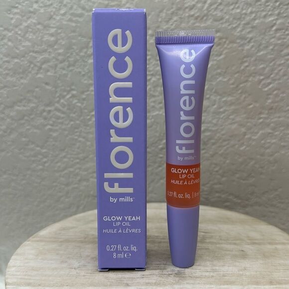 $9 π Florence Glow Yeah Hydrating Lip Oil πβ FULL SZ - Picture 1 of 4